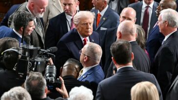 speechwriters-split-after-trump’s-record-breaking-sotu:-‘living-in-his-own-reality’-vs.-‘resounding-speech’