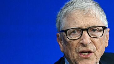 bill-gates-admits-to-affairs-with-russian-women-—-but-washes-hands-of-epstein’s-crimes