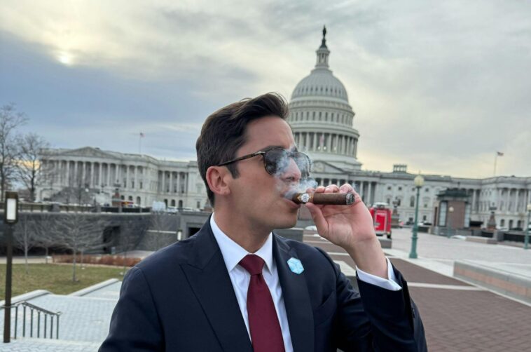 knowles-lights-up-a-mayflower-and-smokes-the-libs-during-epic-night-at-trump’s-sotu