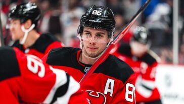 devils-fans-welcome-jack-hughes-back-to-new-jersey-with-pregame-celebration