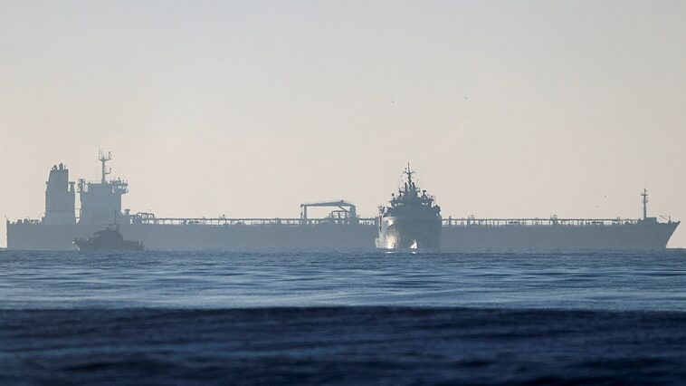 hundreds-of-russian-shadow-tankers-trigger-military-alarm-transiting-nato-waters:-report