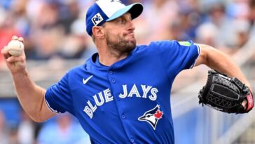 source:-scherzer-returning-to-jays-for-19th-season