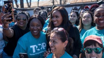 media-breakup:-jasmine-crockett’s-campaign-reportedly-calls-cops-on-cnn,-escorts-another-reporter-out-of-rally