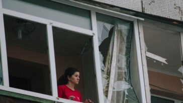 ukraine-accuses-russia-of-major-air-raid-that-injured-dozens,-including-children