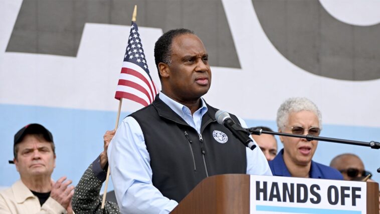 jesse-jackson’s-son-decries-‘toxic-climate’-in-dc-that-would-‘lower-the-flag’-for-charlie-kirk