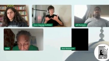 watch:-the-priceless-look-on-this-sign-language-interpreter’s-face-when-she-has-to-sign-hateful-islamic-verses-she-probably-never-knew-existed