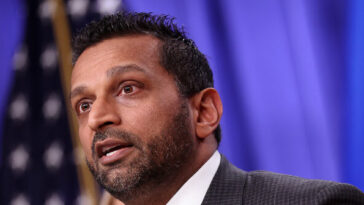 report:-patel-removes-multiple-fbi-employees-connected-to-trump-mar-a-lago-investigation