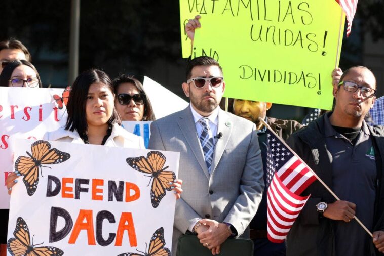 dems-push-citizenship-path-for-ice-held-daca-recipients-with-criminal-records