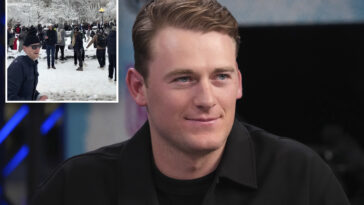 mac-jones-attended-viral-snowball-fight-in-nyc’s-washington-square-park:-‘launchmaxxing’