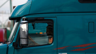 trucker-who-drove-wrong-way-down-mo-highway-a-non-english-reading-migrant