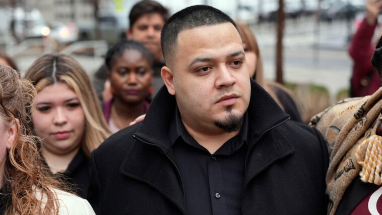 federal-prosecutor-admits-‘extraordinary’-timing-in-abrego-garcia-smuggling-case-charges