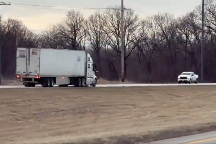 ‘dangerous’-somali-trucker-busted-driving-wrong-way-on-missouri-highway-couldn’t-read-road-signs,-failed-english-test