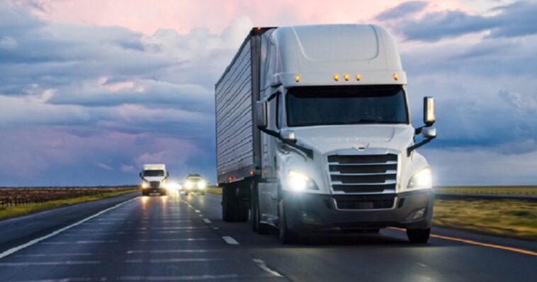 damning-video:-tractor-trailer-reportedly-driven-by-migrant-caught-driving-wrong-way-on-interstate-–-driver-hid-behind-curtain-once-caught