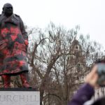 churchill-statue-in-london-defaced-with-anti-israel-messages