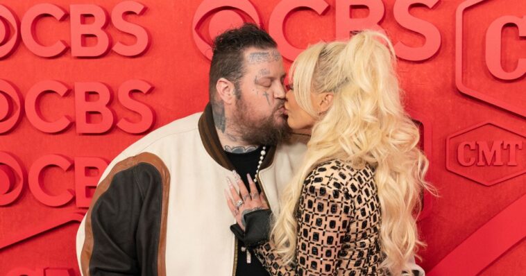 jelly-roll’s-wife-humbly-reminds-people-that-they-are-not-role-models,-saying-they’re-imperfect-‘baby-christians’-right-now