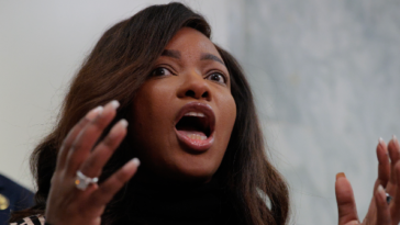 nolte:-it’s-kamala-v.-obama-in-texas-showdown-as-jasmine-crockett-takes-18-point-lead-over-james-talarico