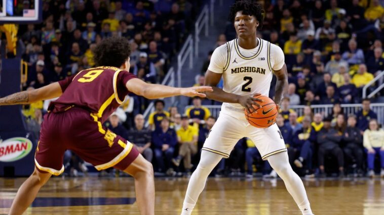 michigan-loses-guard-cason-(acl)-for-rest-of-year