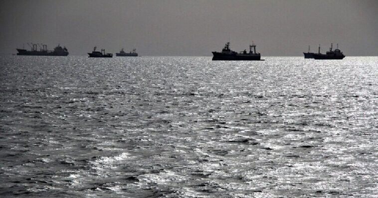 cargo-ship-insurers-cancel-war-risk-policies-for-vessels-in-persian-gulf-and-strait-of-hormuz,-expected-to-raise-premiums-by-up-to-50%