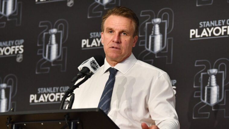 la.-kings-fire-coach-hiller;-name-smith-interim