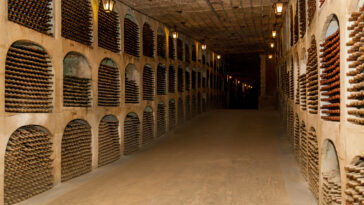 massive-sinkhole-on-golf-course-reveals-hidden,-booze-filled-cellar