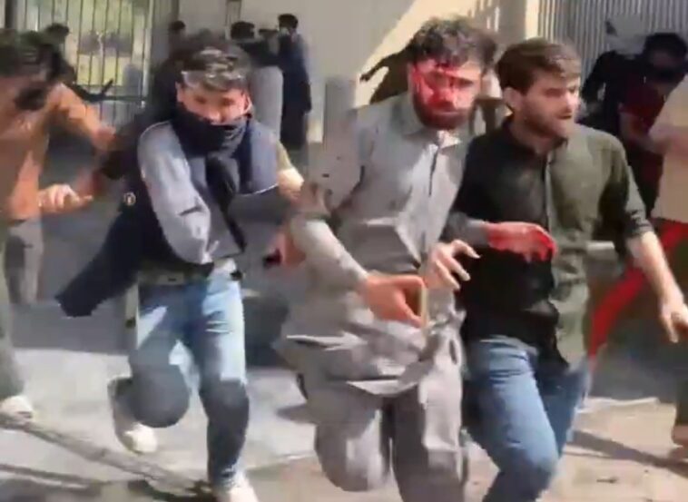 fafo:-bloody-scene-unfolds-as-security-forces-fire-on-armed-militants-as-they-try-to-storm-us-consulate-in-pakistan-(video)
