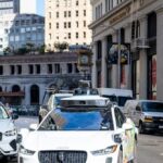 self-driving-waymo-ev-blocked-first-responders-at-austin-mass-shooting-scene