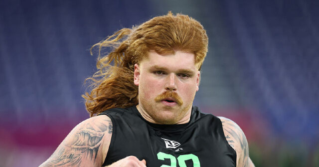 fans-rave-about-nfl-draft-prospect-gennings-dunker-and-his-flowing-red-mullet