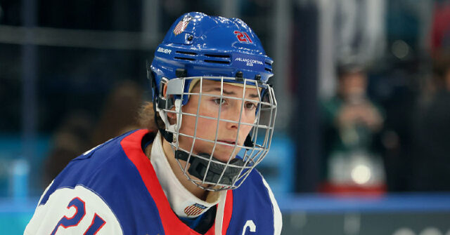 us.-women’s-gold-medal-hockey-star-hilary-knight-pokes-trump-with-‘saturday-night-live’-joke