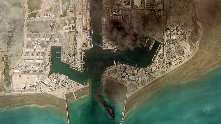 fires-rage-at-iran’s-bandar-abbas-naval-headquarters,-strait-of-hormuz-traffic-stalled
