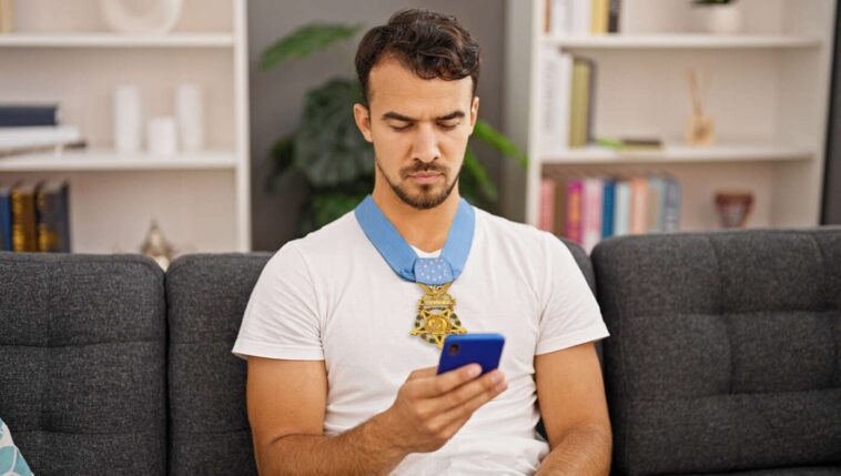 man-awarded-medal-of-honor-for-courageously-monitoring-iran-war-effort-online