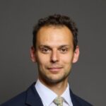 starmer-ally-resigns-from-government-amid-scandal-over-anti-breitbart-group