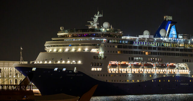 thousands-of-cruise-passengers-trapped-in-gulf-due-to-iran-conflict