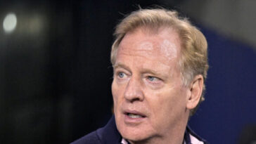 utah-sen.-mike-lee-wants-doj,-ftc-to-probe-rising-costs-of-watching-nfl,-other-sports-on-streaming-services