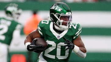 jets’-breece-hall-posts-cryptic-message-after-the-team-makes-$14-million-decision-on-his-future