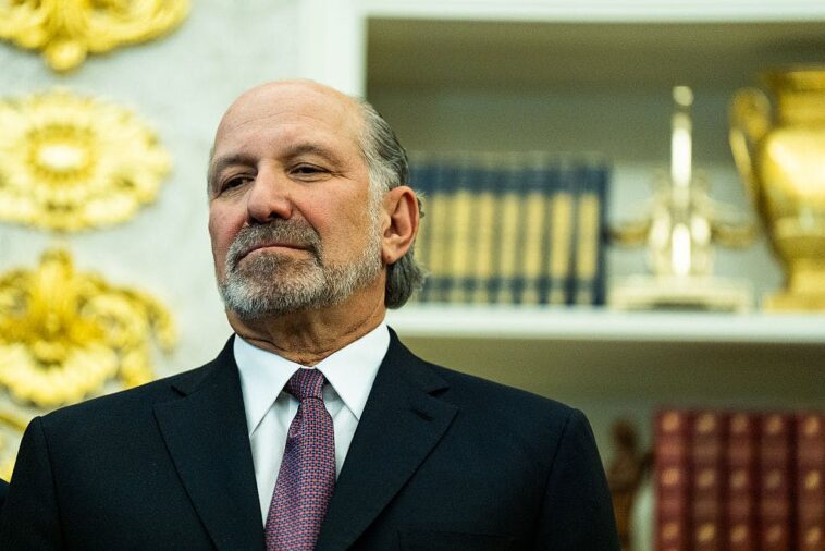 howard-lutnick-enters-the-on-deck-circle,-will-testify-on-epstein-following-clinton-grilling