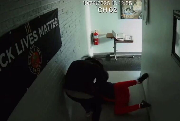 black-lives-matter-illinois-founder-beats-his-female-employee-after-she-asks-him-for-money,-accuses-him-of-embezzling-(video)