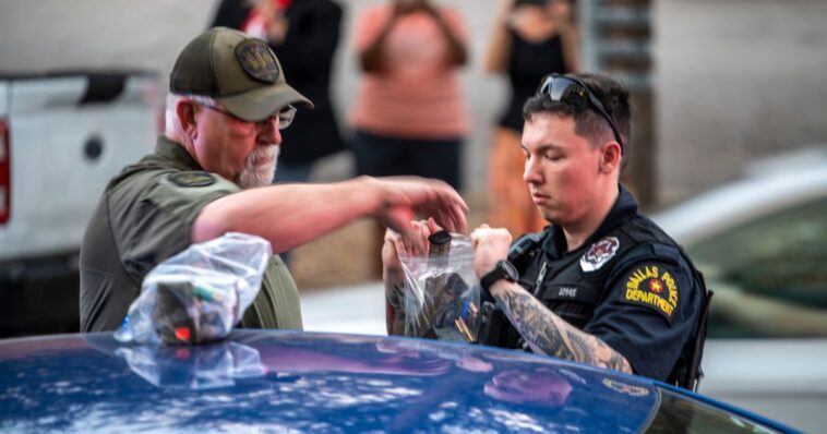 breaking:-masked-man-arrested-outside-gop-campaign-event-–-cops-bagging-multiple-rifle-and-pistol-magazines-–-no-injuries