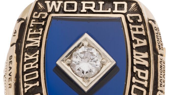 tom-seaver-memorabilia-auction-nets-$1.8m,-led-by-$854k-1969-ws-ring
