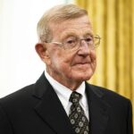 legendary-college-football-coach-lou-holtz-dead-at-89