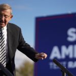 breaking:-college-football-legend-and-vocal-trump-support-lou-holtz-has-died-at-89