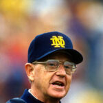 lou-holtz,-legendary-notre-dame-head-coach,-dies-at-89