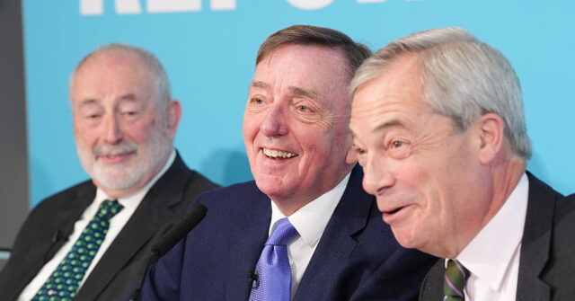 ‘they’ve-lost-their-moral-compass’:-farage-unveils-labour-defectors