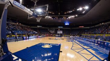 referee-knocked-to-the-floor,-injured-in-south-alabama-coastal-carolina-women’s-basketball-brawl