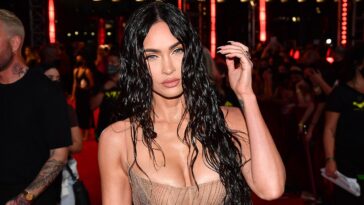 megan-fox-wows-in-racy-outfit-for-instagram-return-as-machine-gun-kelly-reacts-with-cheeky-comment