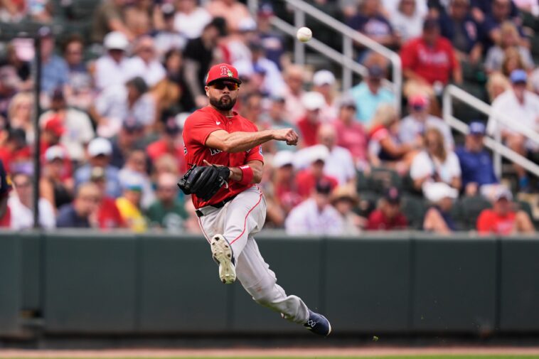 isiah-kiner-falefa-meant-no-yankees-disrespect-with-‘honest-answer’-about-alds-preference