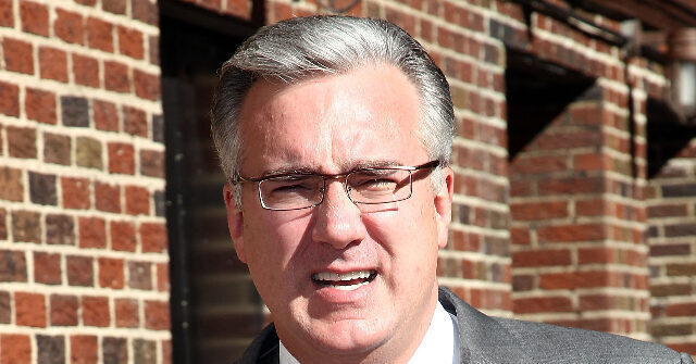 keith-olbermann-destroyed-by-fans-after-calling-lou-holtz-a-‘legendary-scumbag’