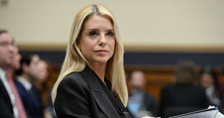 5-house-oversight-committee-republicans-join-with-democrats-to-subpoena-pam-bondi-in-epstein-probe