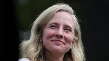 spanberger-endorses-virginia-redistricting-ballot-measure-after-years-denouncing-gerrymandering