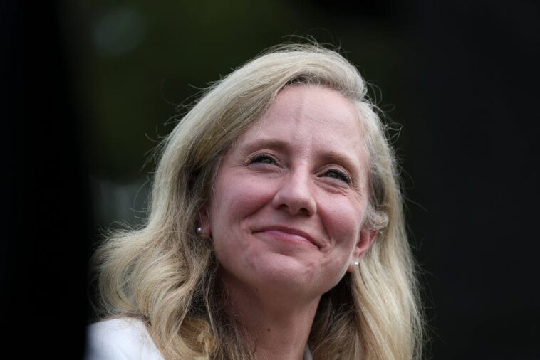 spanberger-endorses-virginia-redistricting-ballot-measure-after-years-denouncing-gerrymandering