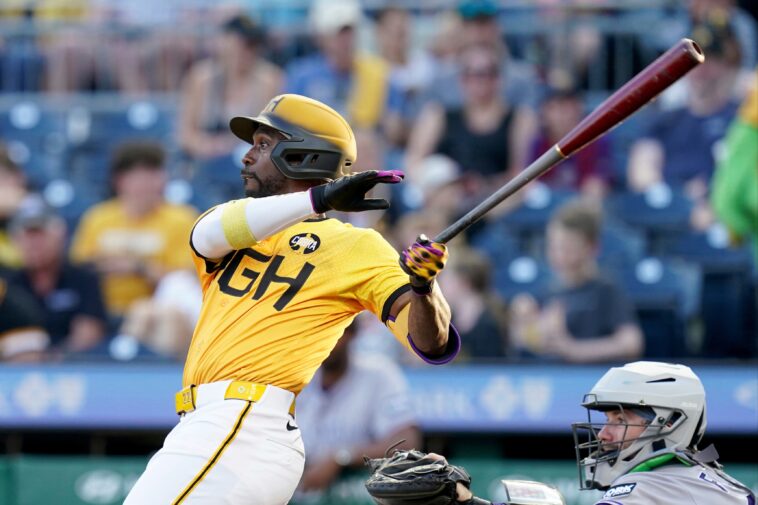andrew-mccutchen-signs-minor-league-deal-with-rangers-after-pirates-drama